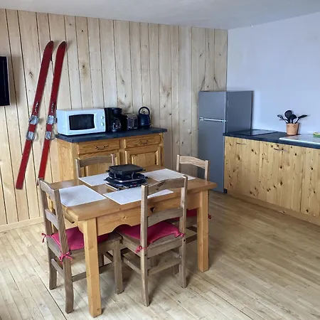 Montagne דירה לה ליאורן